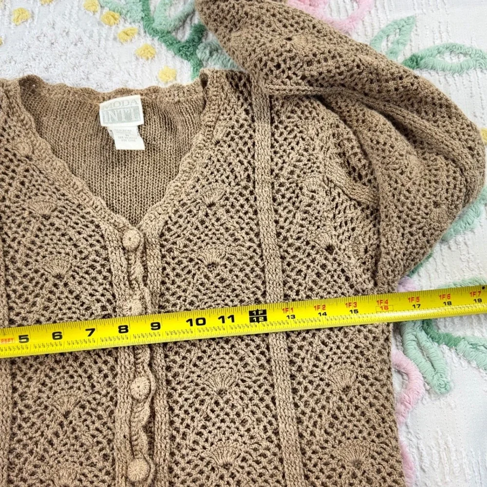 MODA INTL Tan Crochet Knit Button Up‎ Cardigan Sweater Top Women's Medium - Picture 3 of 8